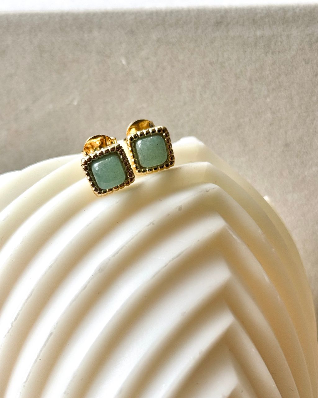 Minimal Square earrings | gold