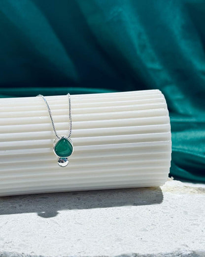 Minimal Charlotte necklace