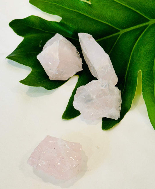 Raw Rose quartz crystal | Crystals and minerals