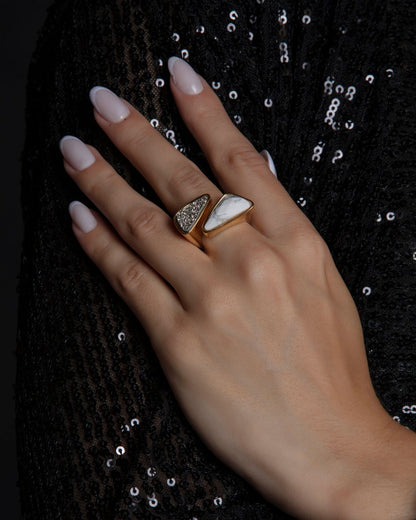 Hypnotic delicate ring