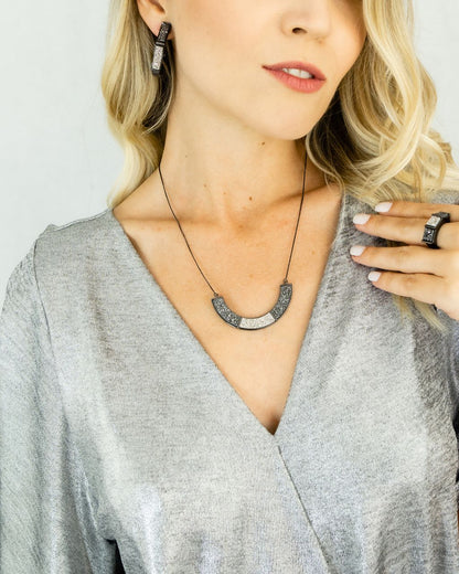 Stone necklace | Rhodium