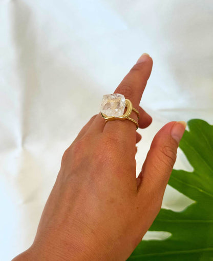 Natural crystal ring