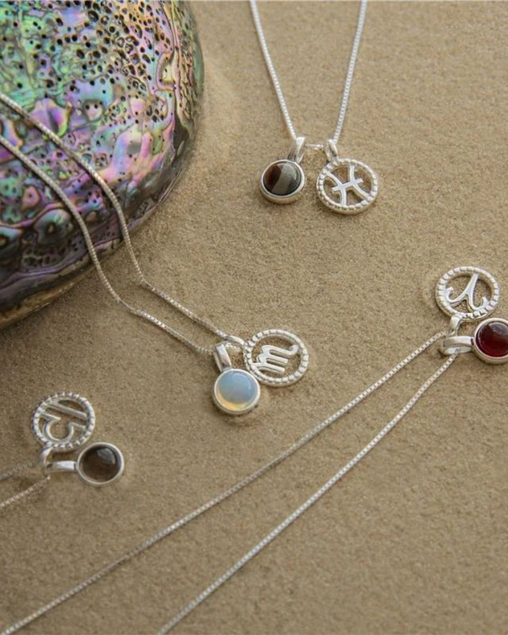 Gemini Zodiac with Birthstone Necklace | Star sign May/Jun